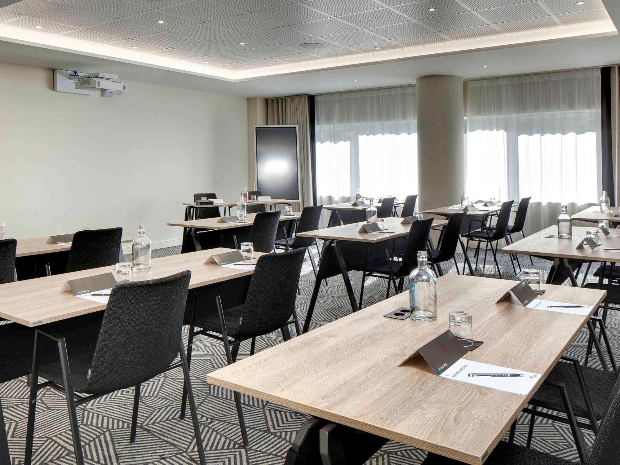 Pullman La Pleiade Montpellier Centre Hotel Exterior photo